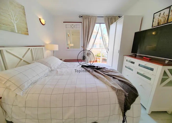 Puerto Marina - Scandinavian 1 Bedroom Apartment