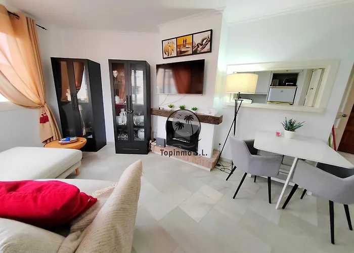 Puerto Marina - Scandinavian 1 Bedroom Apartment