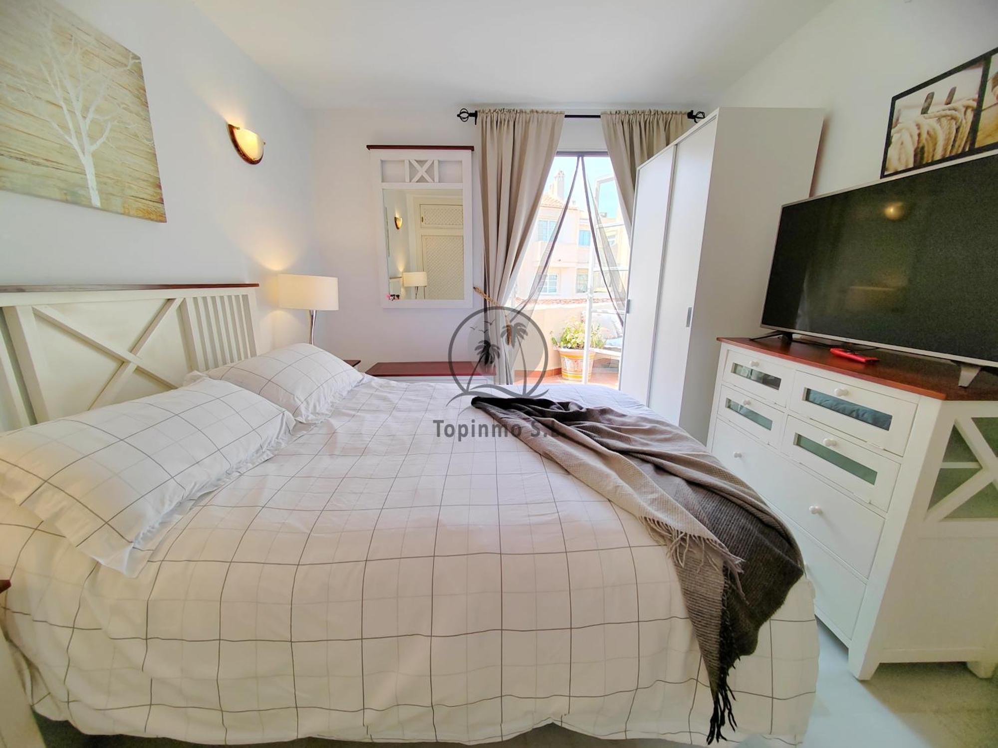Apartament Puerto Marina - Scandinavian 1 Bedroom